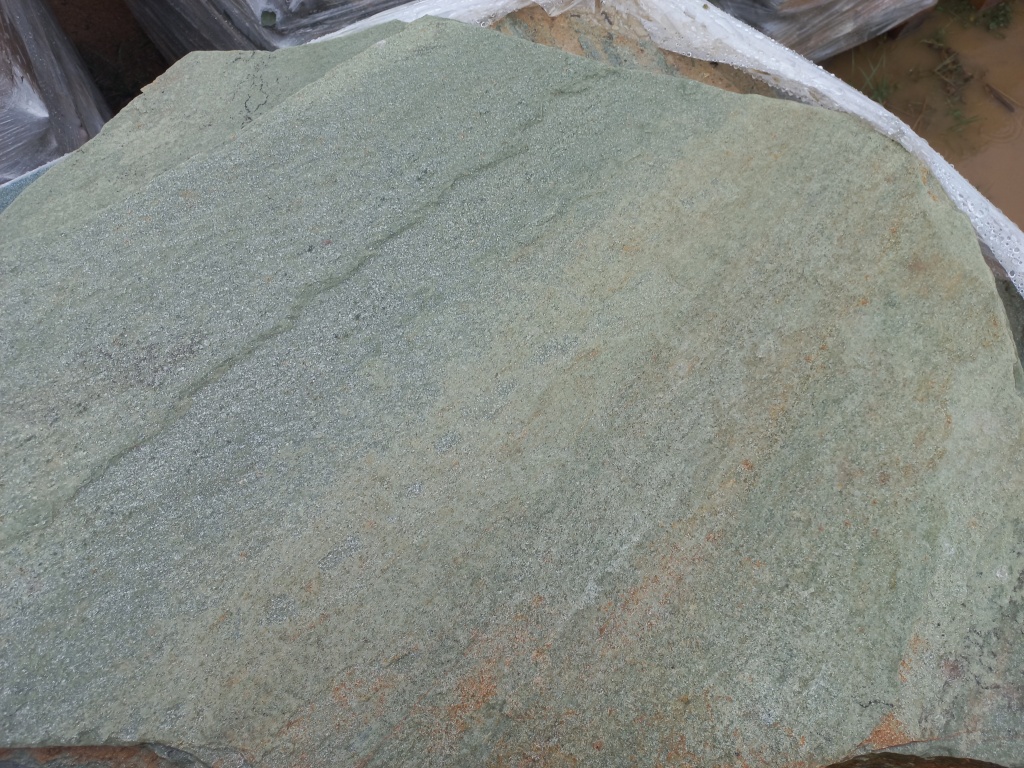 Плитняк златолит зелёный для мощения на землю купить в Ижевске