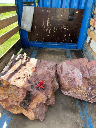 Ландшафтные глыбы красно-фиолетовые 200-1000 килограмм купить в Ижевске