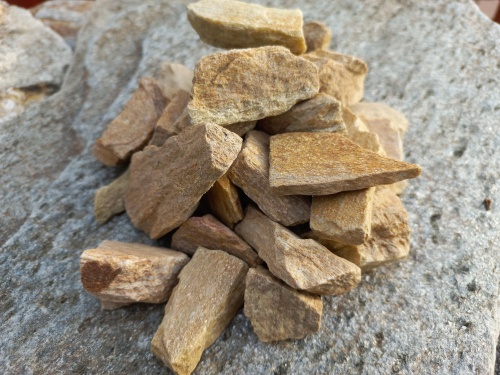 Златолит жёлтый декоративная каменная крошка купить в Ижевске