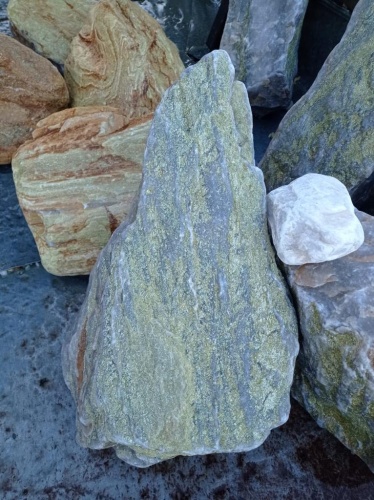 Златолит жёлтый, жёлто-зелёный глыбки и валуны для ланшафтного дизайна купить в Ижевске