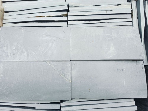 Чёрная каменная брусчатка