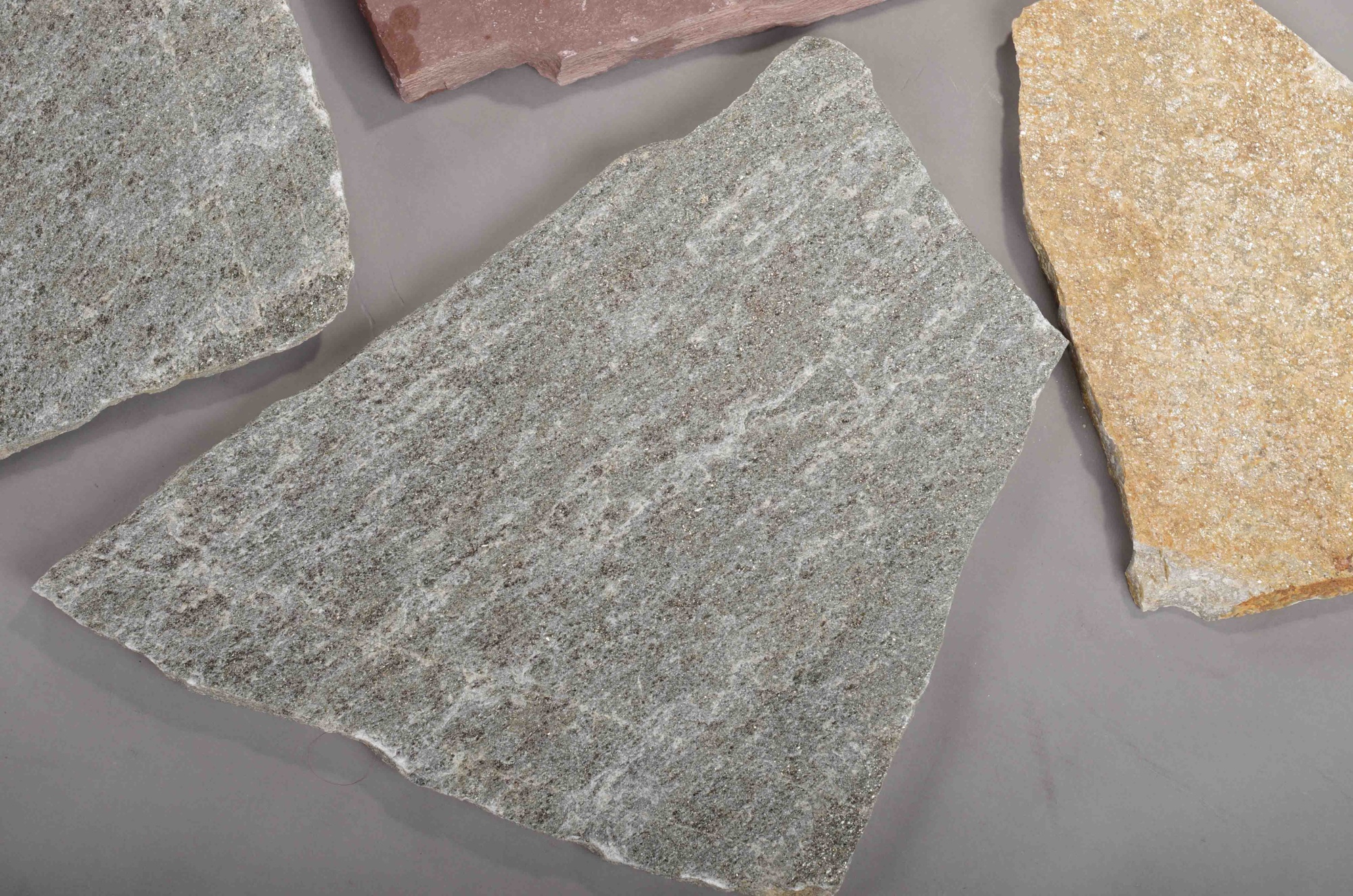 Плитняк златолит Уральский  для фасада купить в Ижевске