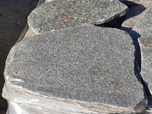 Златолит серебристый галтованный для лестниц купить в Ижевске