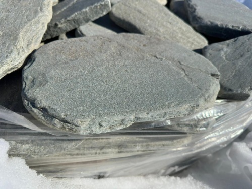 Плитняк златолит зелёный галтованный для мощения на бетон купить в Ижевске