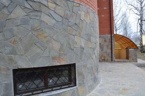 Плитняк златолит Уральский для цоколя, отмостки купить в Ижевске